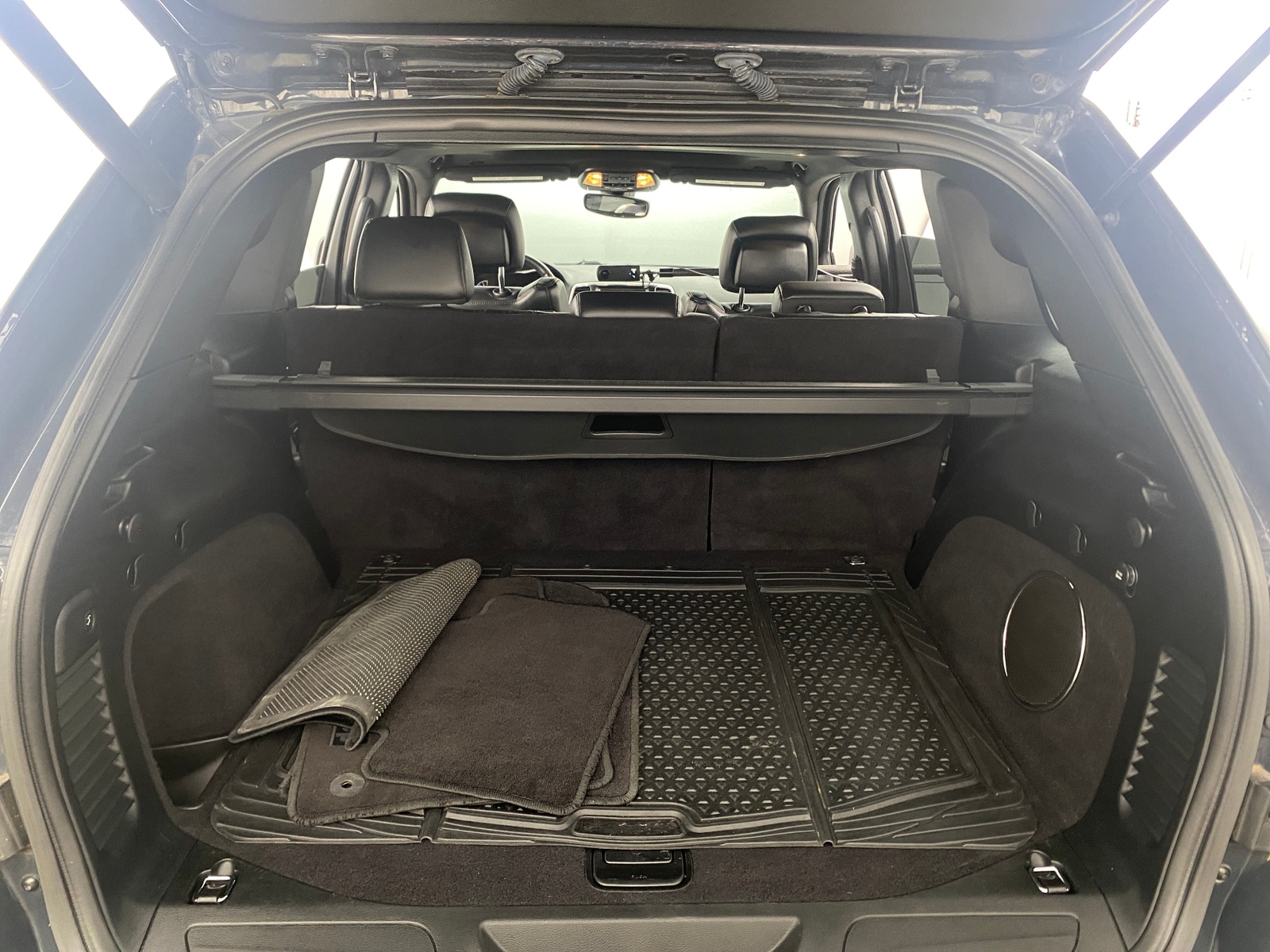 Thumbnail: 2017 Jeep Grand Cherokee - 7
