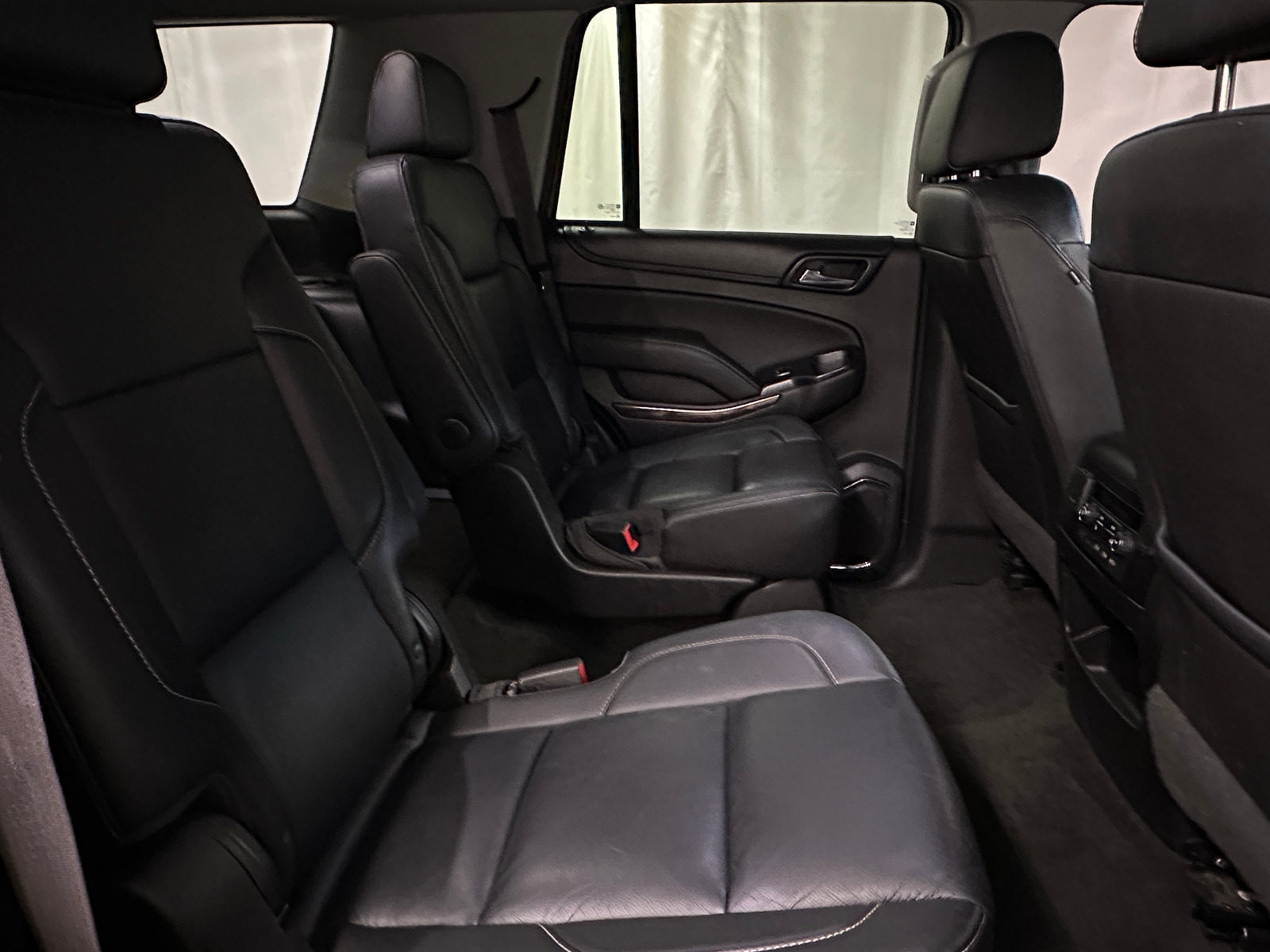 Thumbnail: 2017 Chevrolet Tahoe - 5