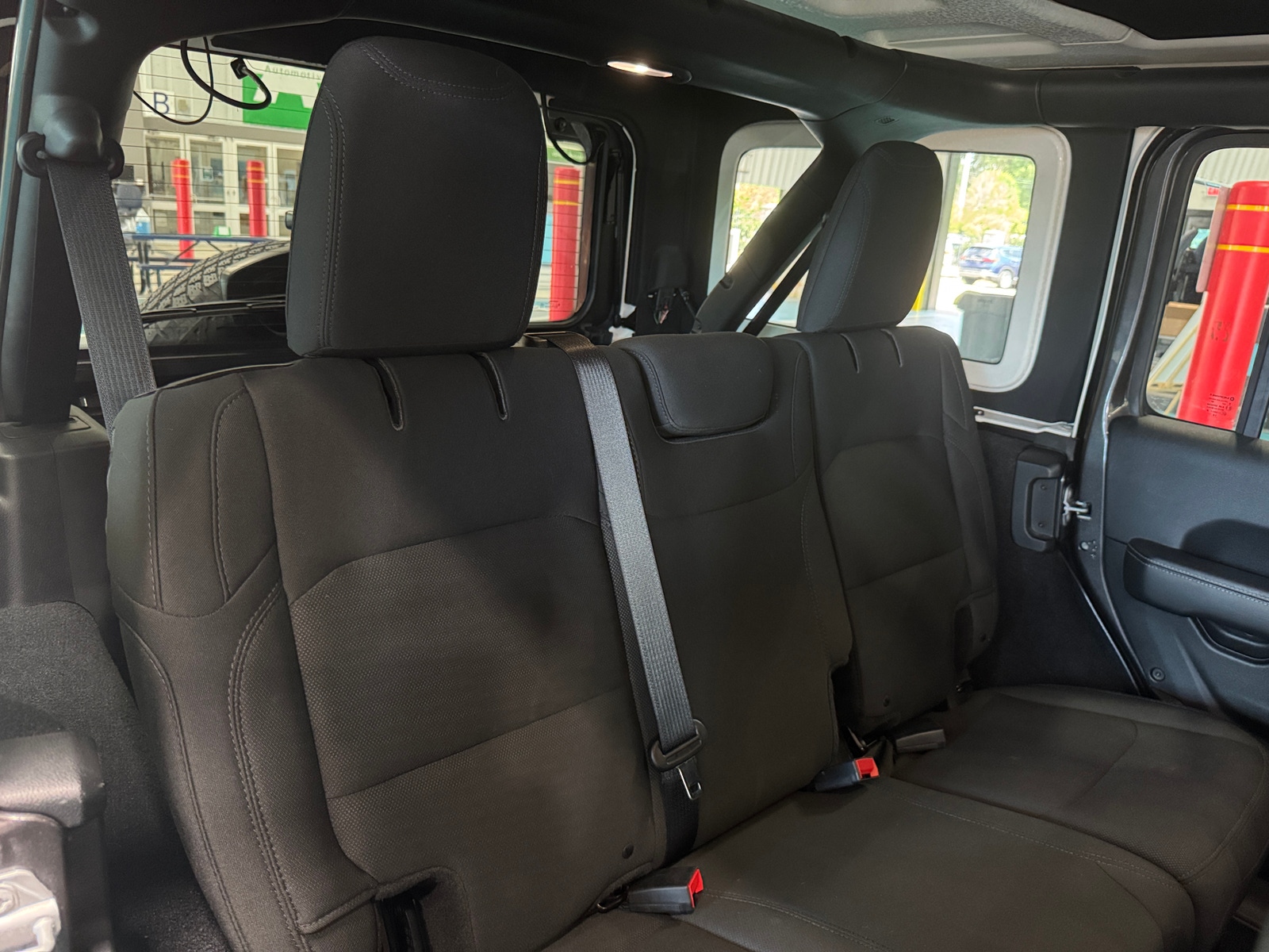 Thumbnail: 2019 Jeep Wrangler - 6