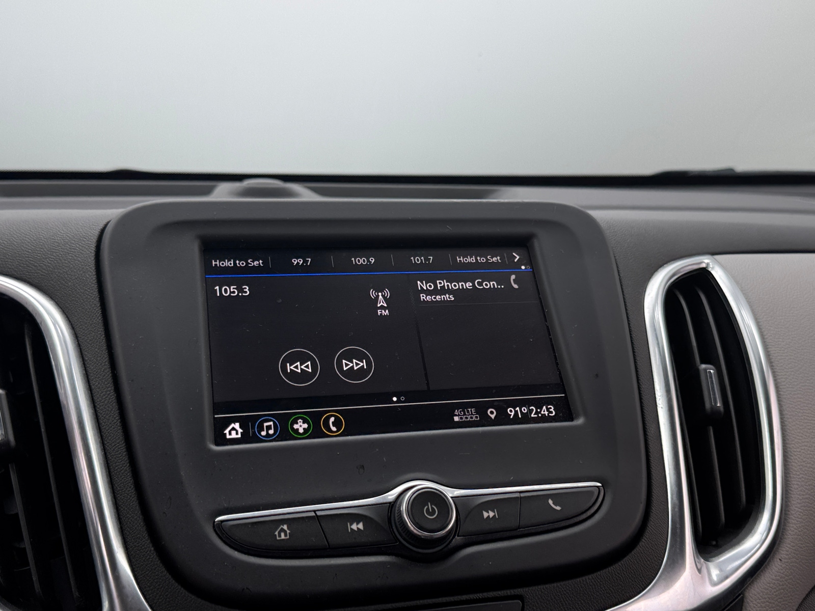 Thumbnail: 2021 Chevrolet Equinox - 4
