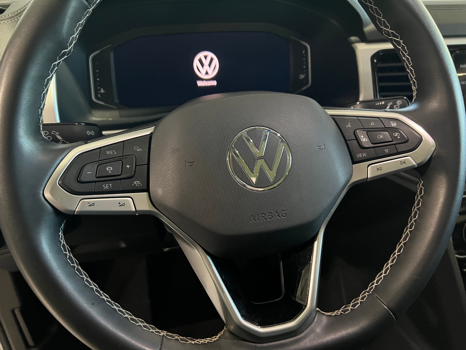 Thumbnail: 2022 Volkswagen Atlas - 4