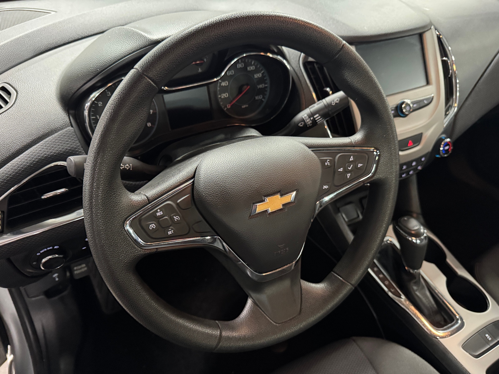 Thumbnail: 2017 Chevrolet Cruze - 5