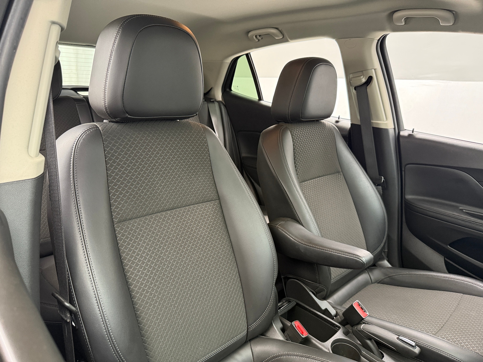Thumbnail: 2019 Buick Encore - 2