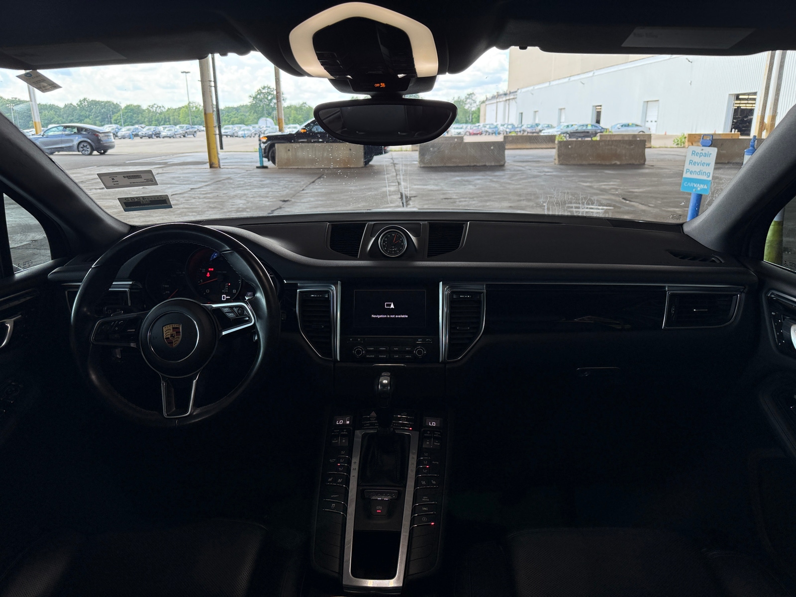 Thumbnail: 2018 Porsche Macan - 2