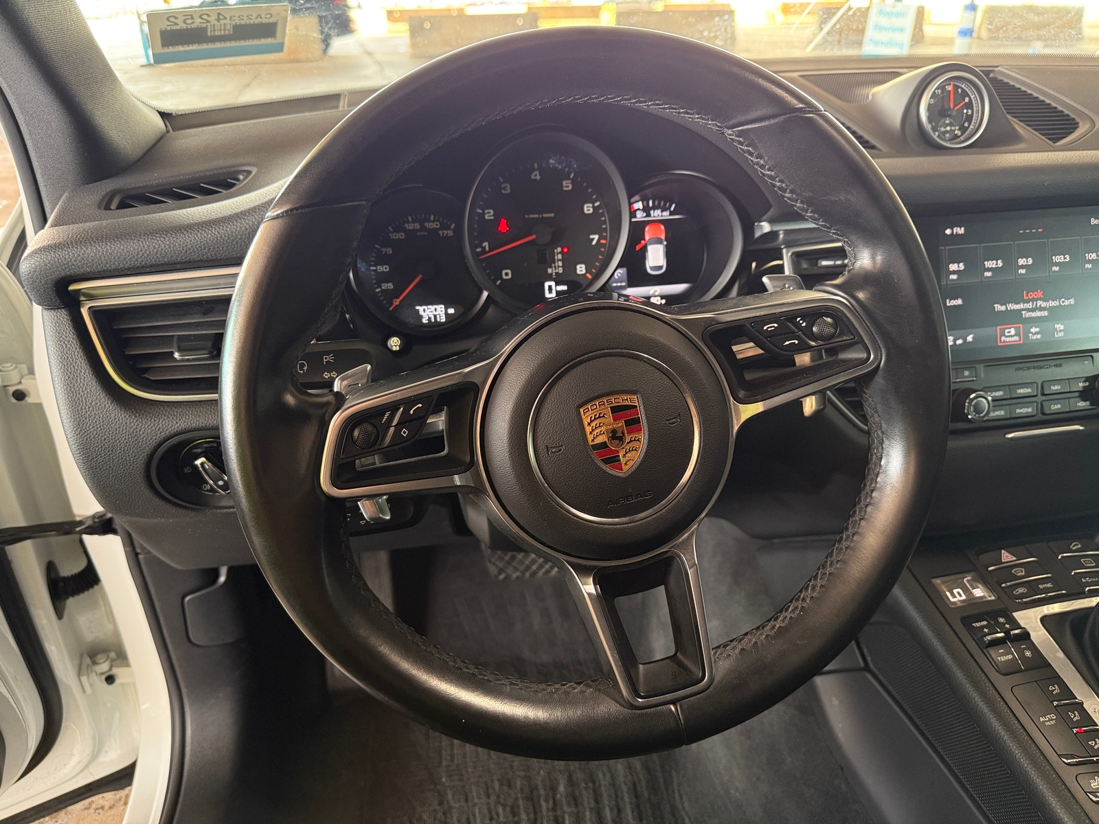 Thumbnail: 2018 Porsche Macan - 4