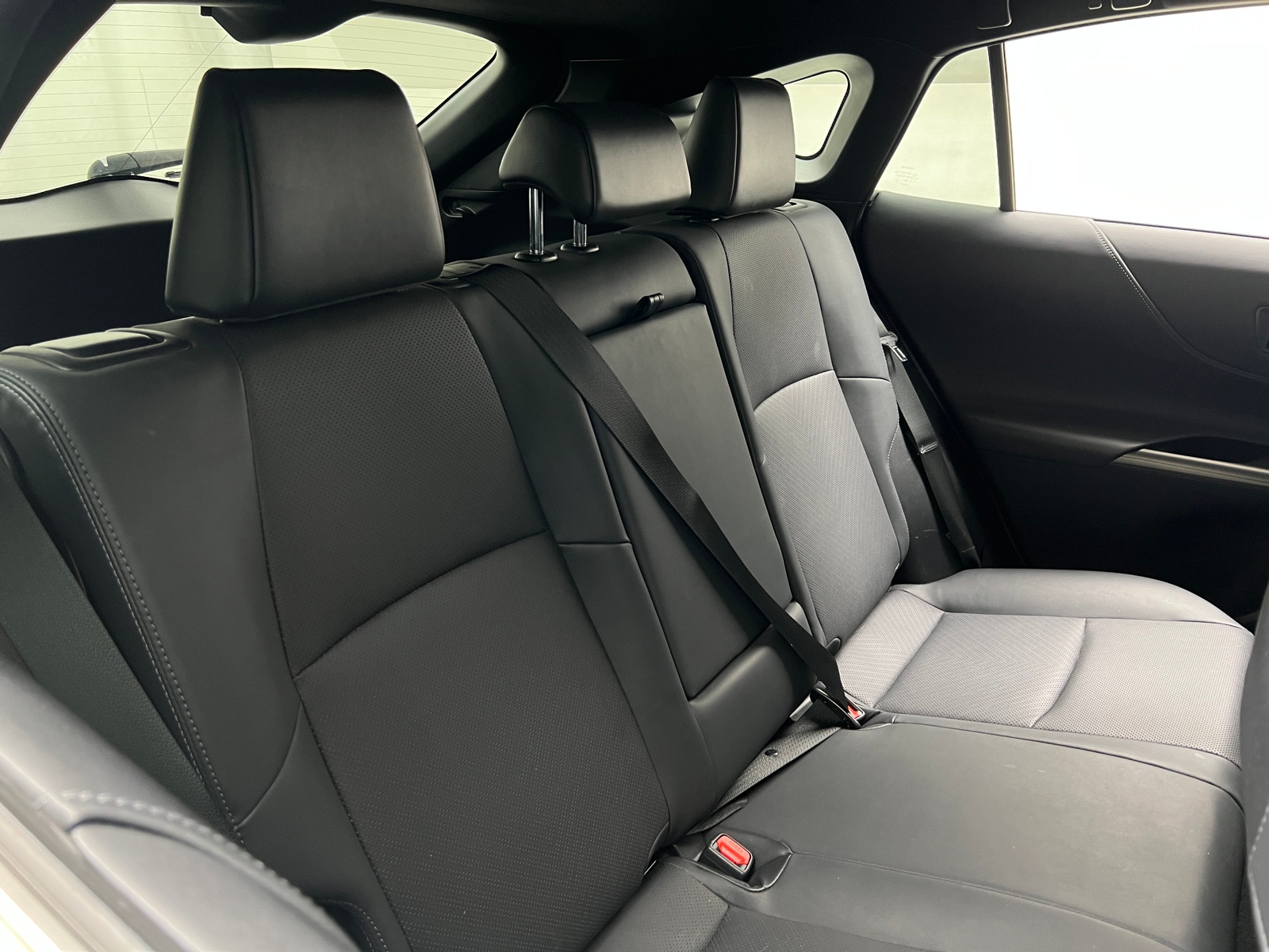 Thumbnail: 2021 Toyota Venza - 5