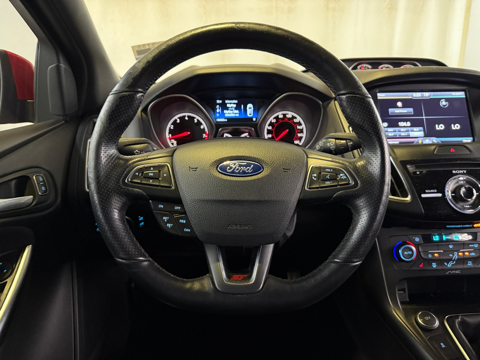 Thumbnail: 2015 Ford Focus - 4