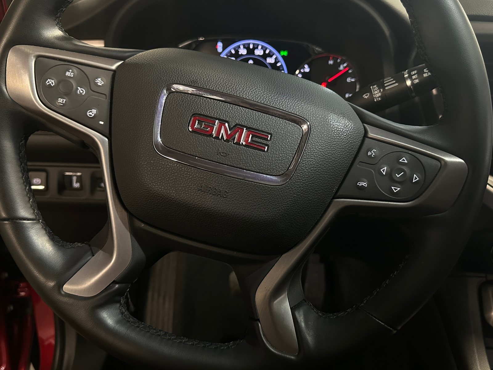 Thumbnail: 2023 GMC Acadia - 4