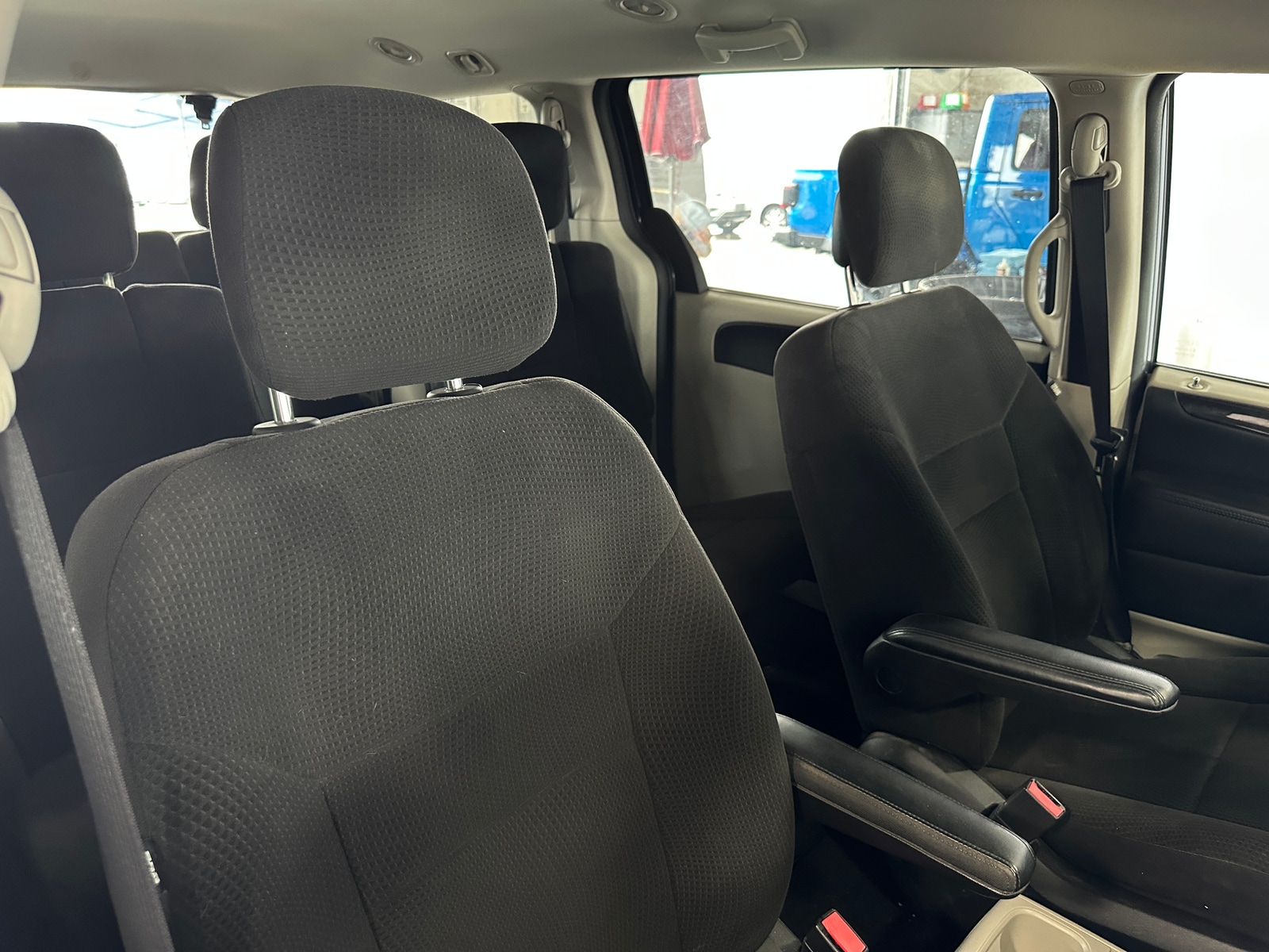 Thumbnail: 2013 Dodge Grand Caravan - 2