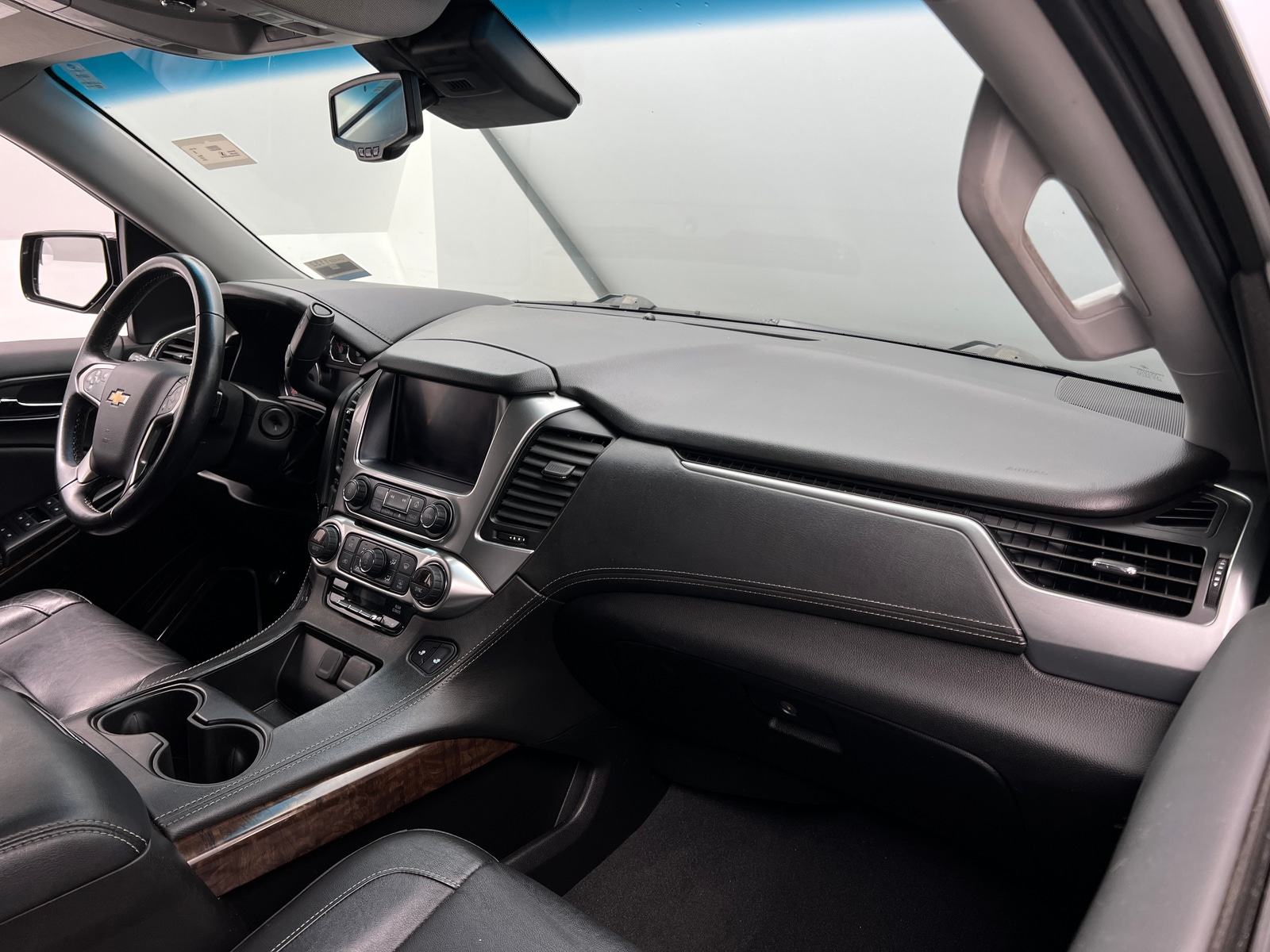 Thumbnail: 2019 Chevrolet Suburban - 2