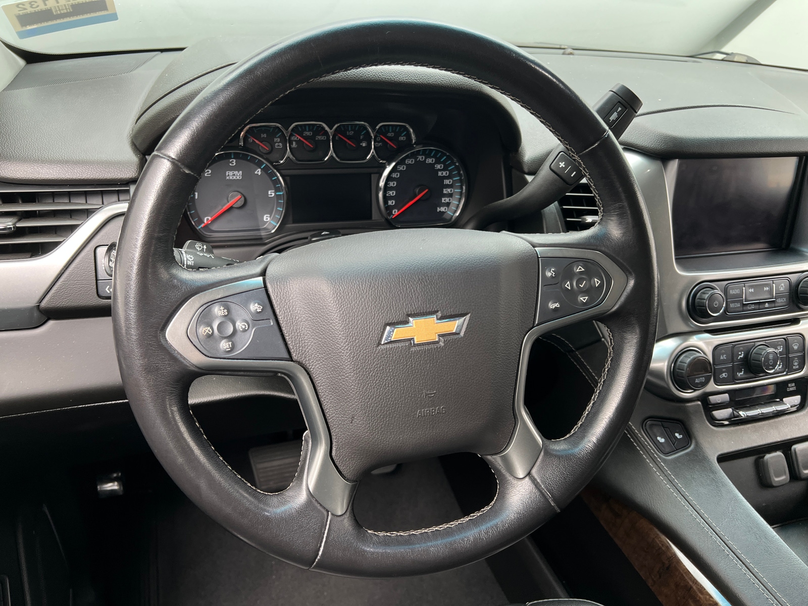 Thumbnail: 2019 Chevrolet Suburban - 4