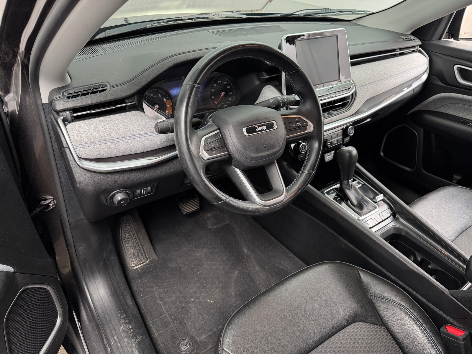 Thumbnail: 2022 Jeep Compass - 3