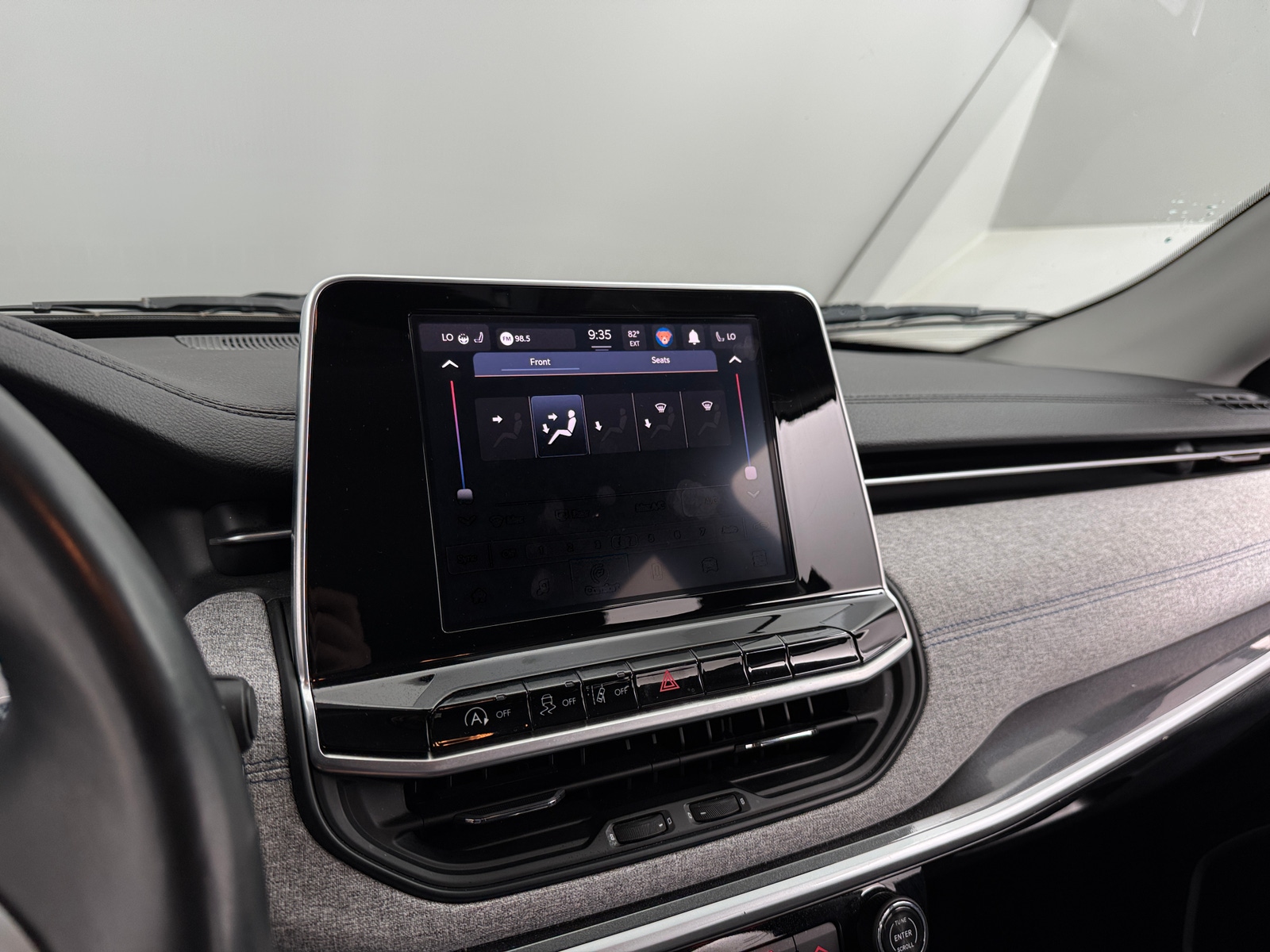 Thumbnail: 2022 Jeep Compass - 4