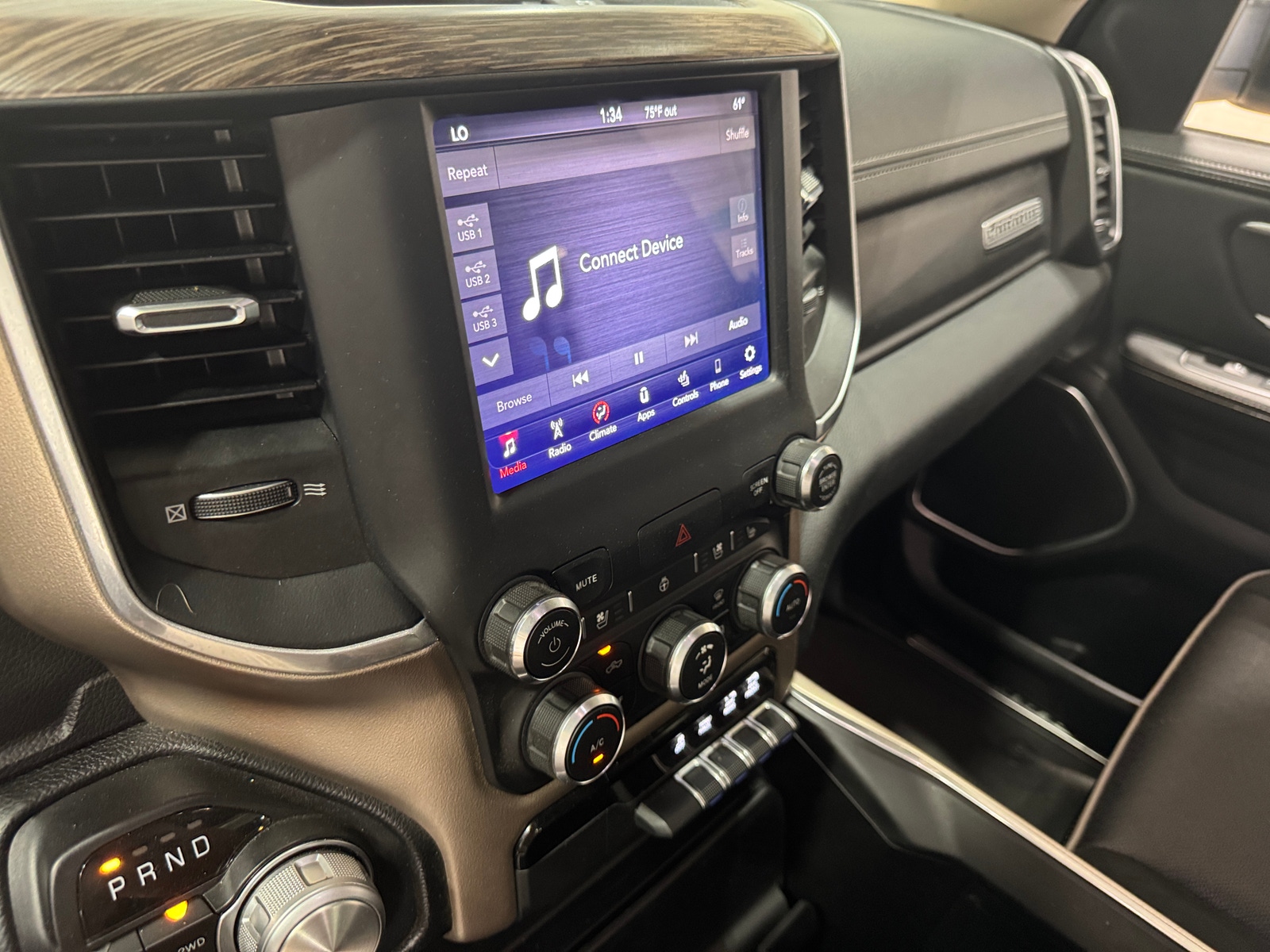 Thumbnail: 2020 RAM 1500 - 3