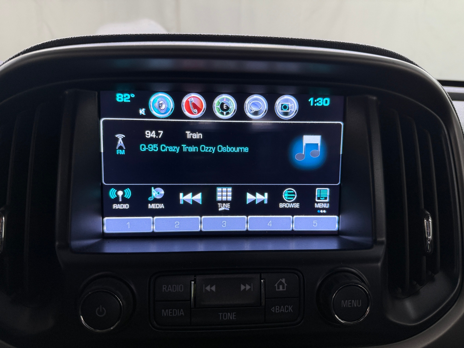 Thumbnail: 2018 Chevrolet Colorado - 3