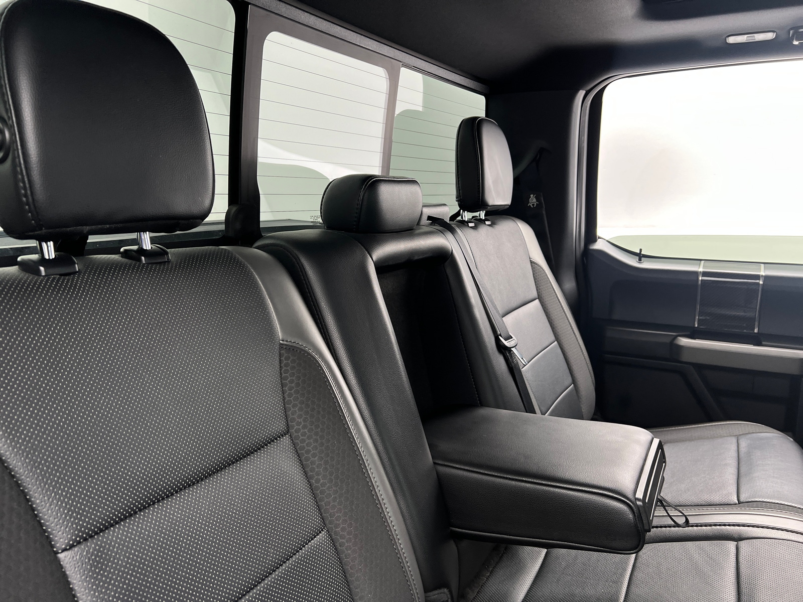 Thumbnail: 2019 Ford Econoline - 5