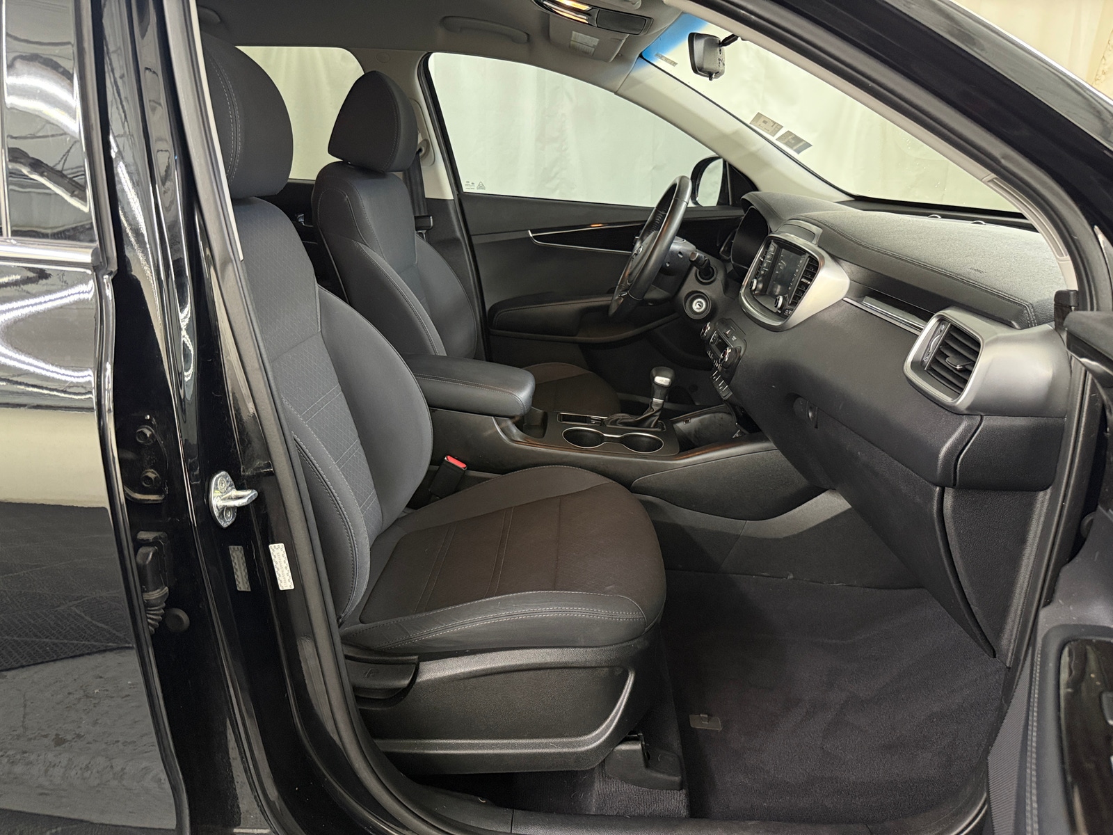 Thumbnail: 2019 Kia Sorento - 2