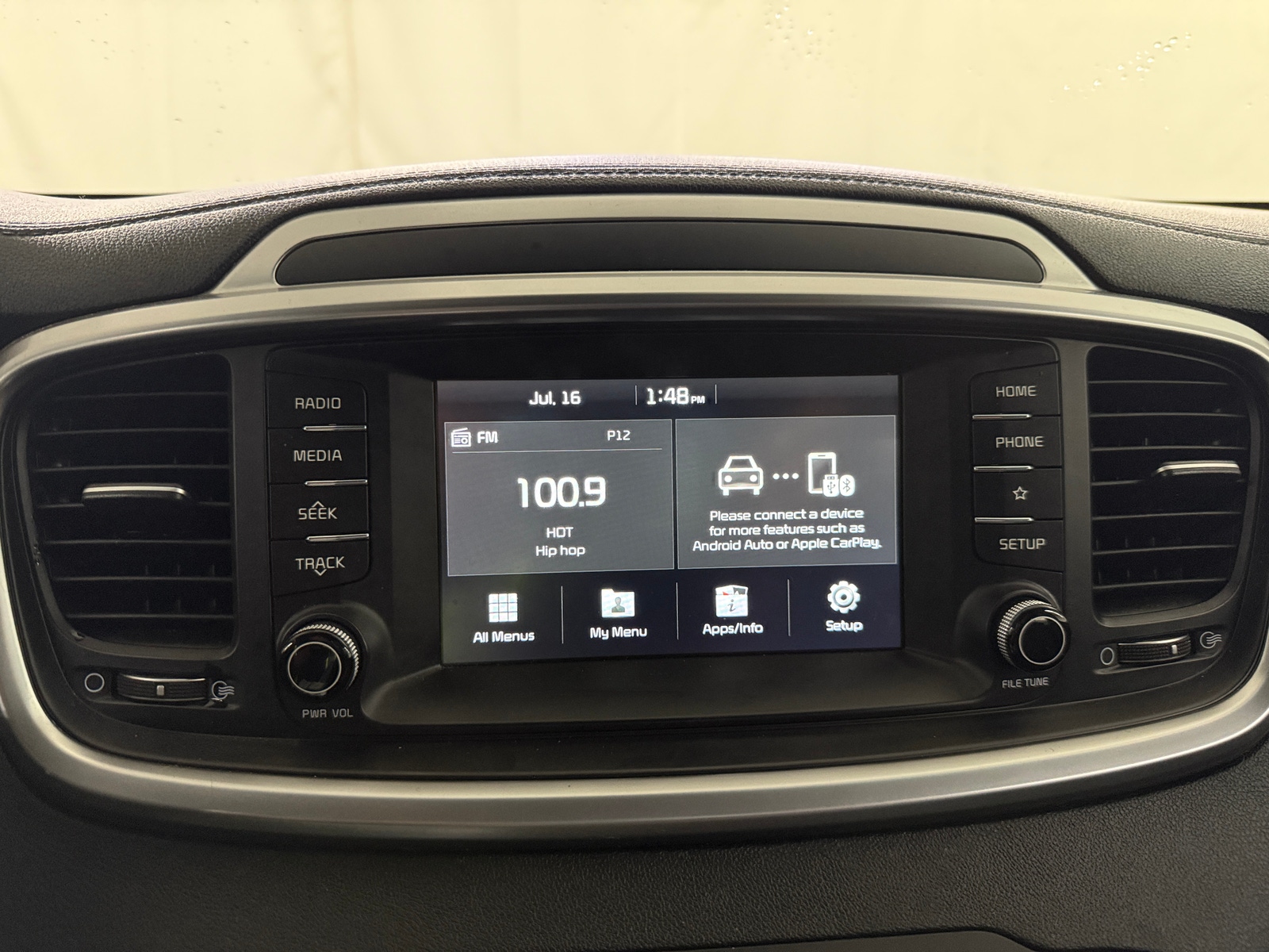 Thumbnail: 2019 Kia Sorento - 4