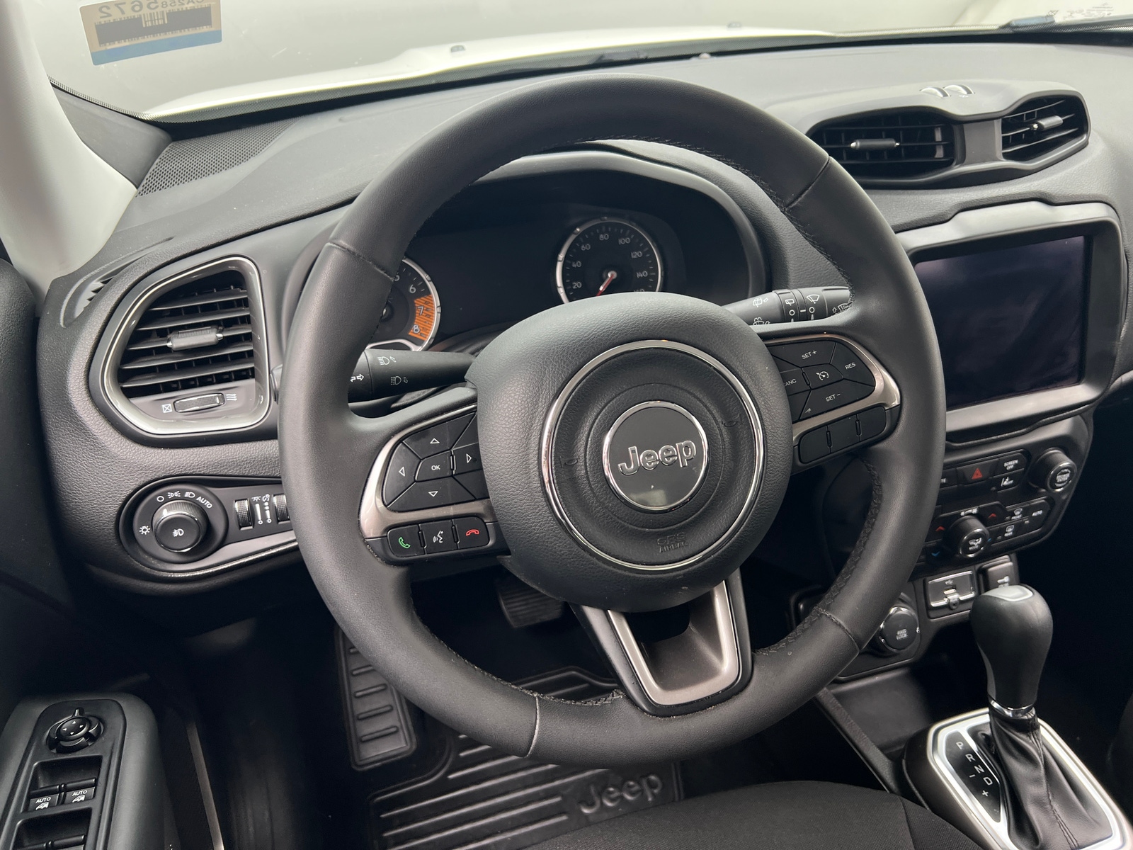 Thumbnail: 2022 Jeep Renegade - 5