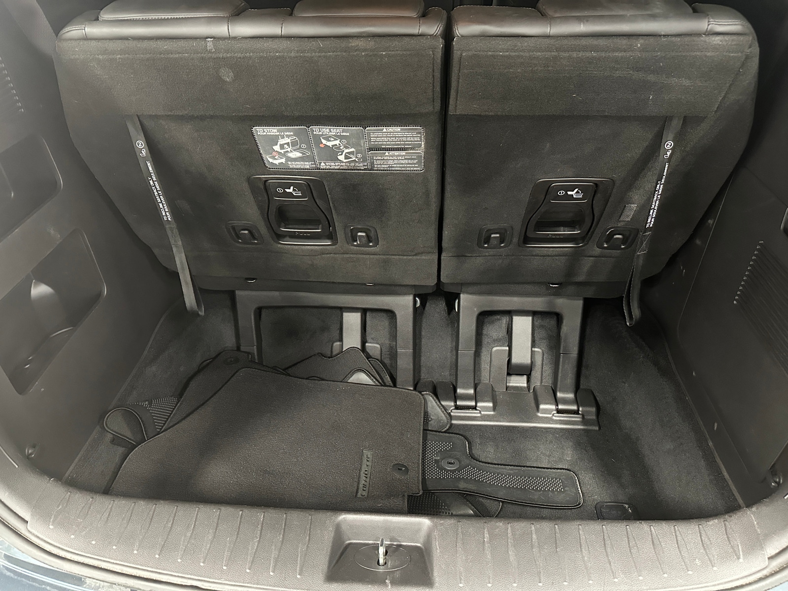 Thumbnail: 2023 Kia Carnival - 6