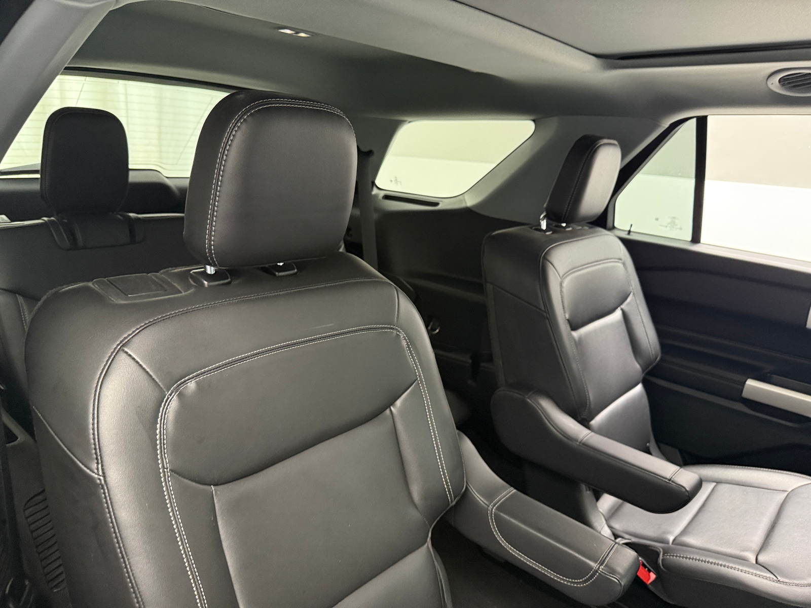 Thumbnail: 2022 Ford Explorer - 5