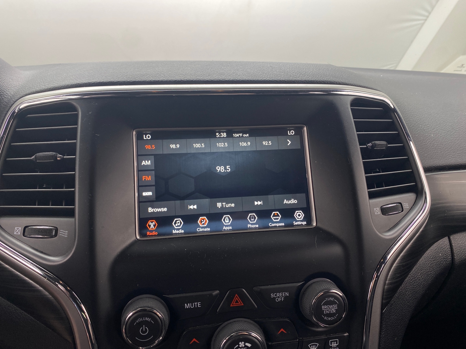 Thumbnail: 2019 Jeep Grand Cherokee - 4