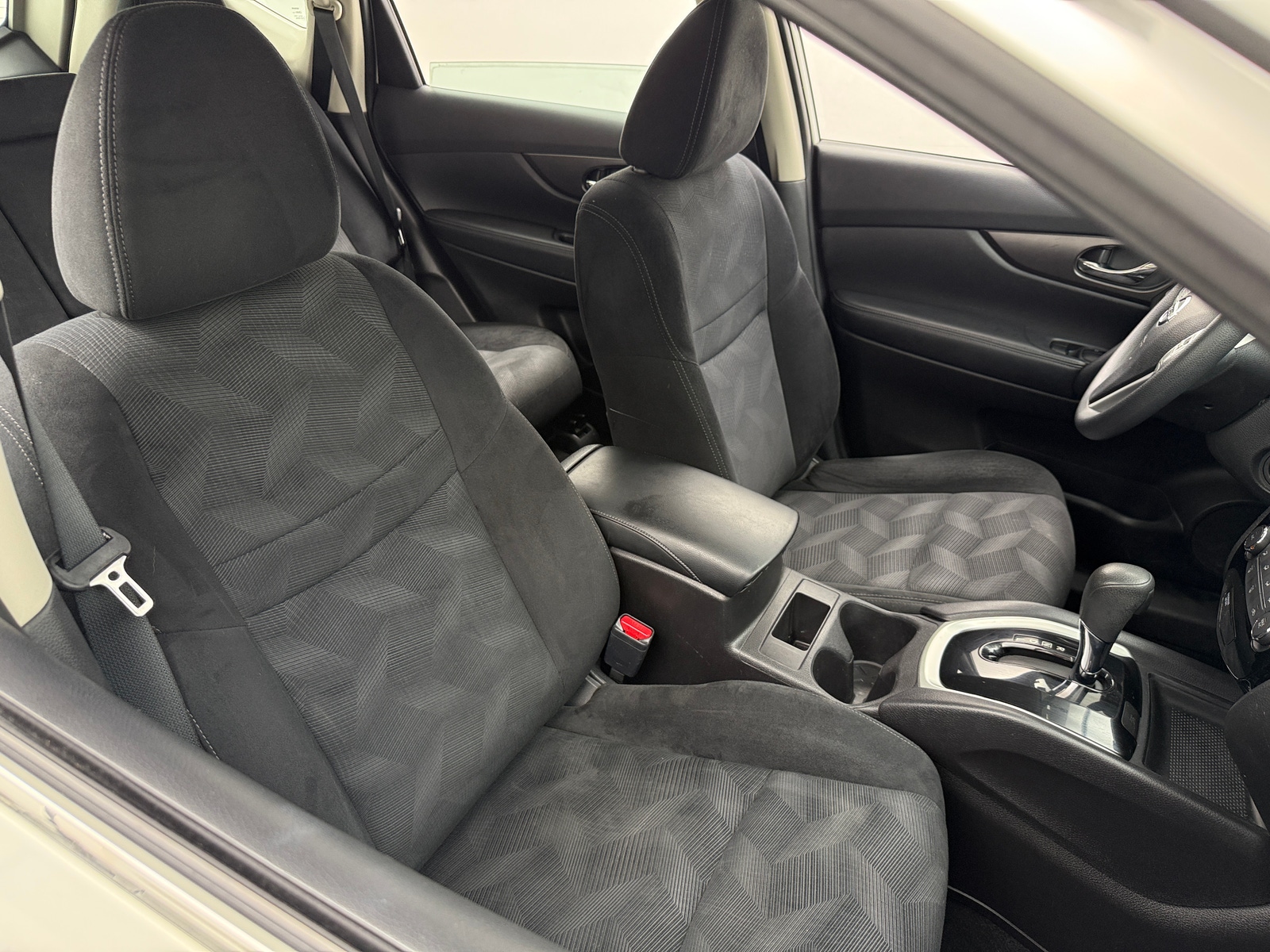 Thumbnail: 2014 Nissan Rogue - 2