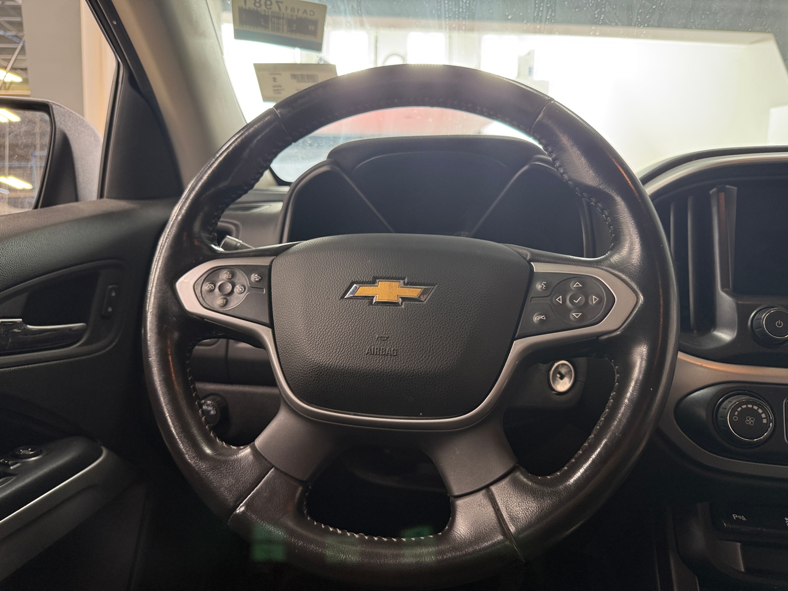 Thumbnail: 2022 Chevrolet Colorado - 5