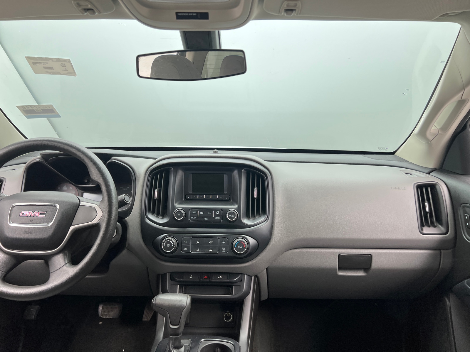 Thumbnail: 2016 GMC Canyon - 3