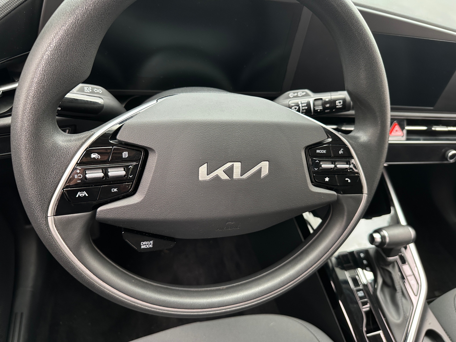 Thumbnail: 2023 Kia Niro - 5