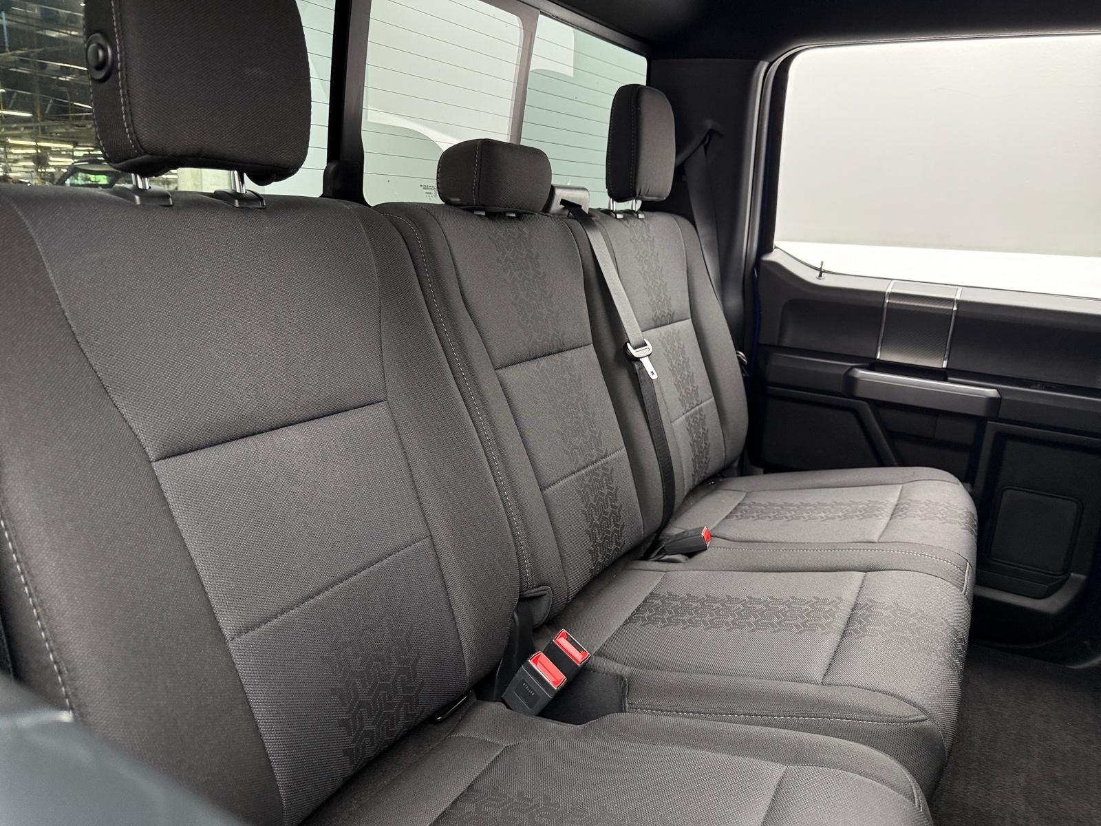 Thumbnail: 2018 Ford Econoline - 6