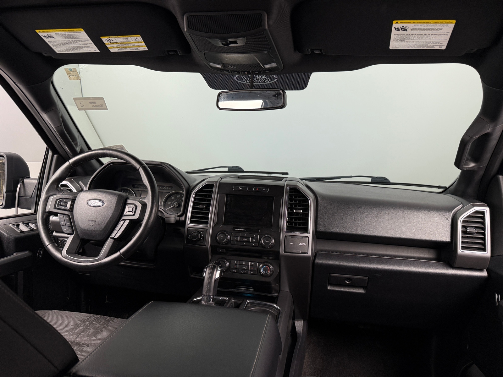 Thumbnail: 2018 Ford Econoline - 3