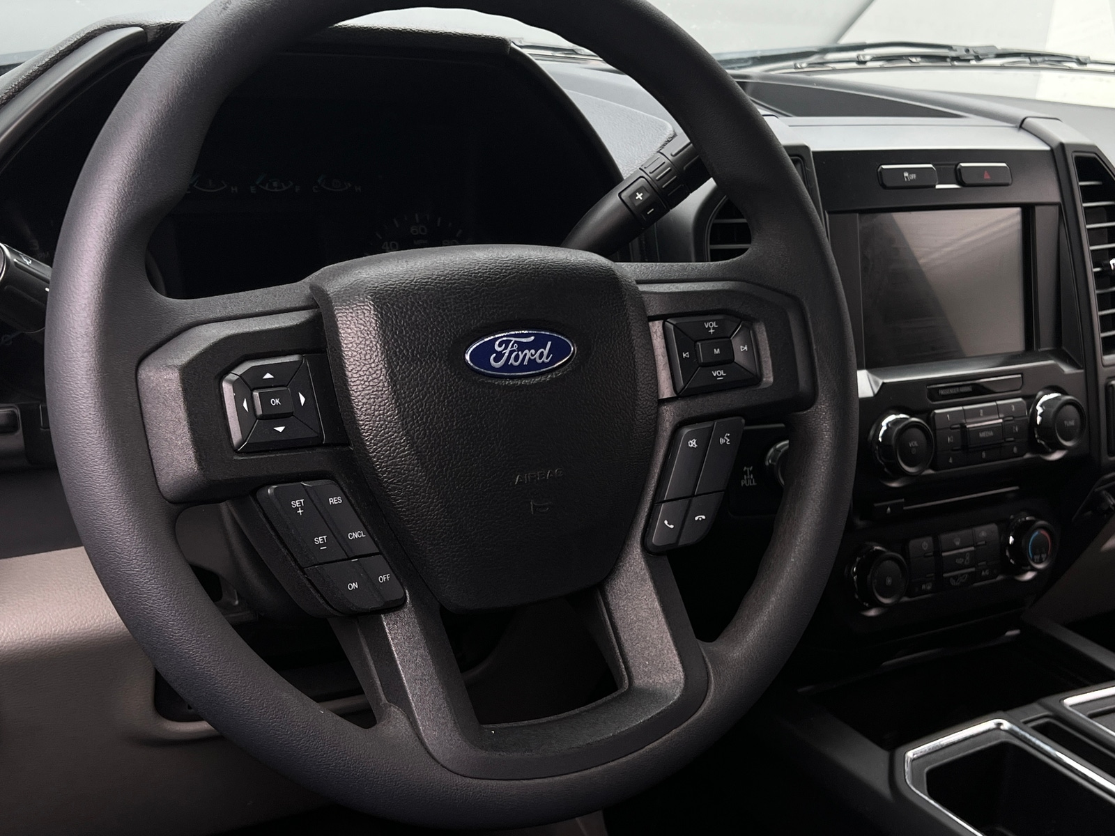 Thumbnail: 2017 Ford Econoline - 5