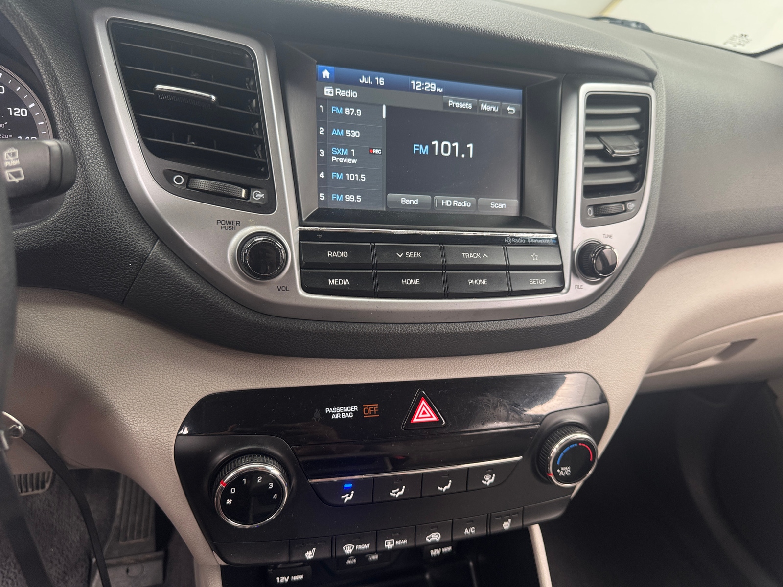 Thumbnail: 2018 Hyundai Tucson - 4