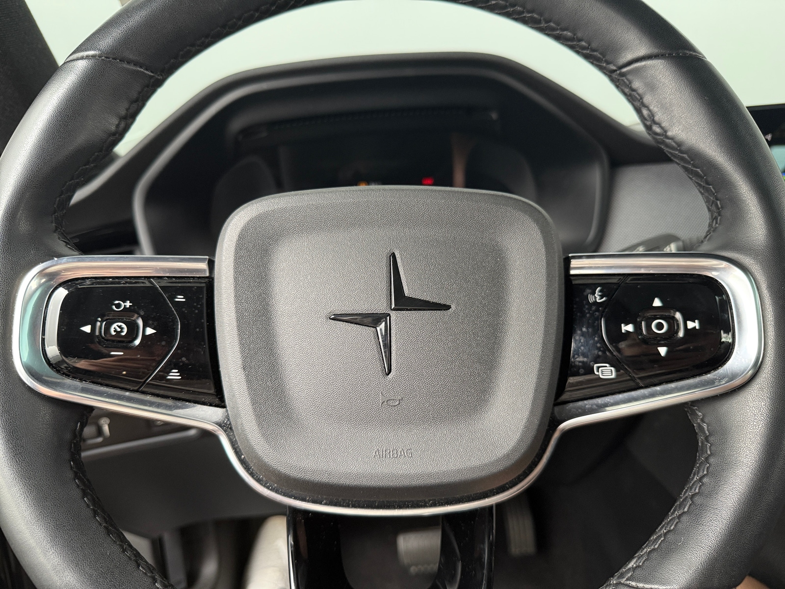 Thumbnail: 2022 Polestar 2 - 5