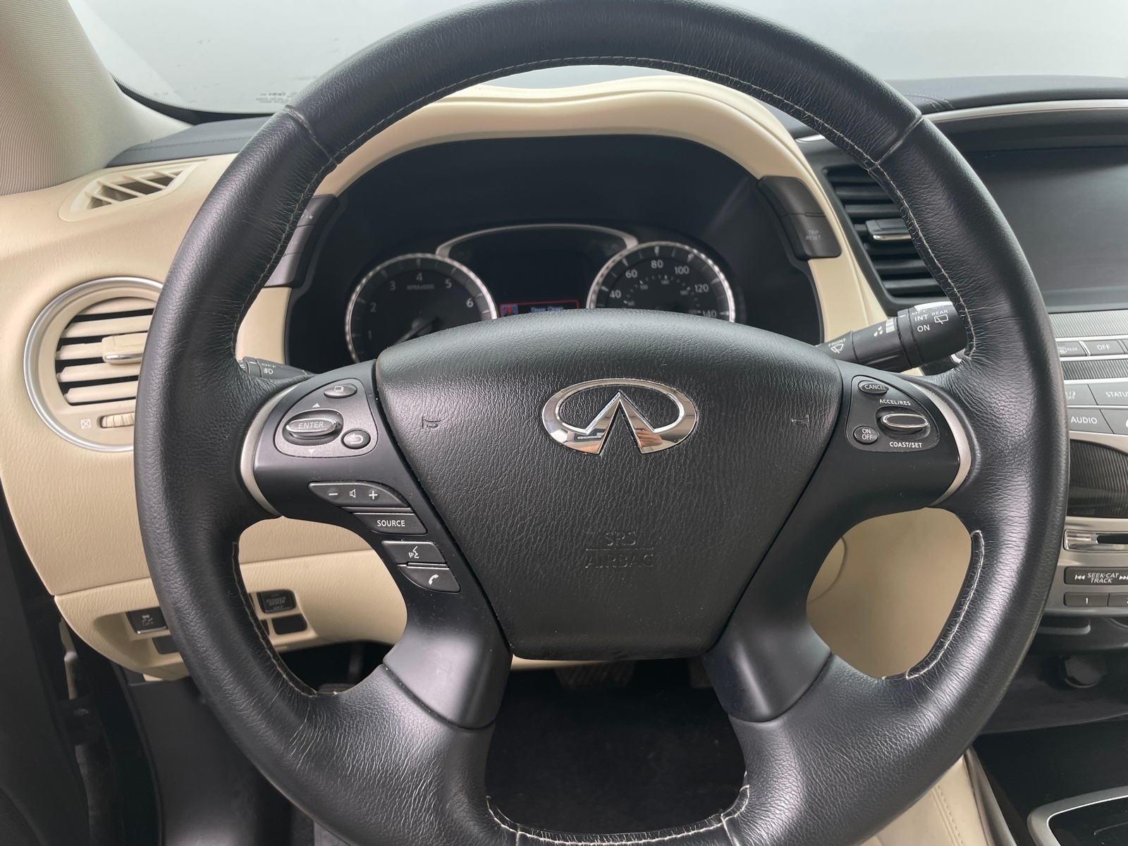 Thumbnail: 2017 INFINITI QX60 - 4