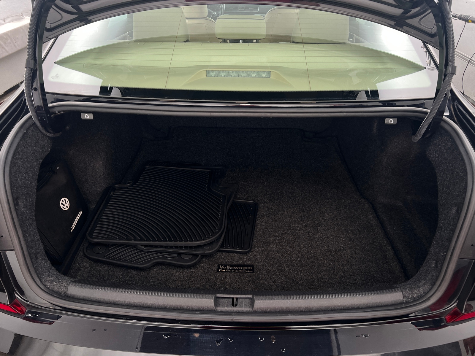 Thumbnail: 2018 Volkswagen Passat - 7