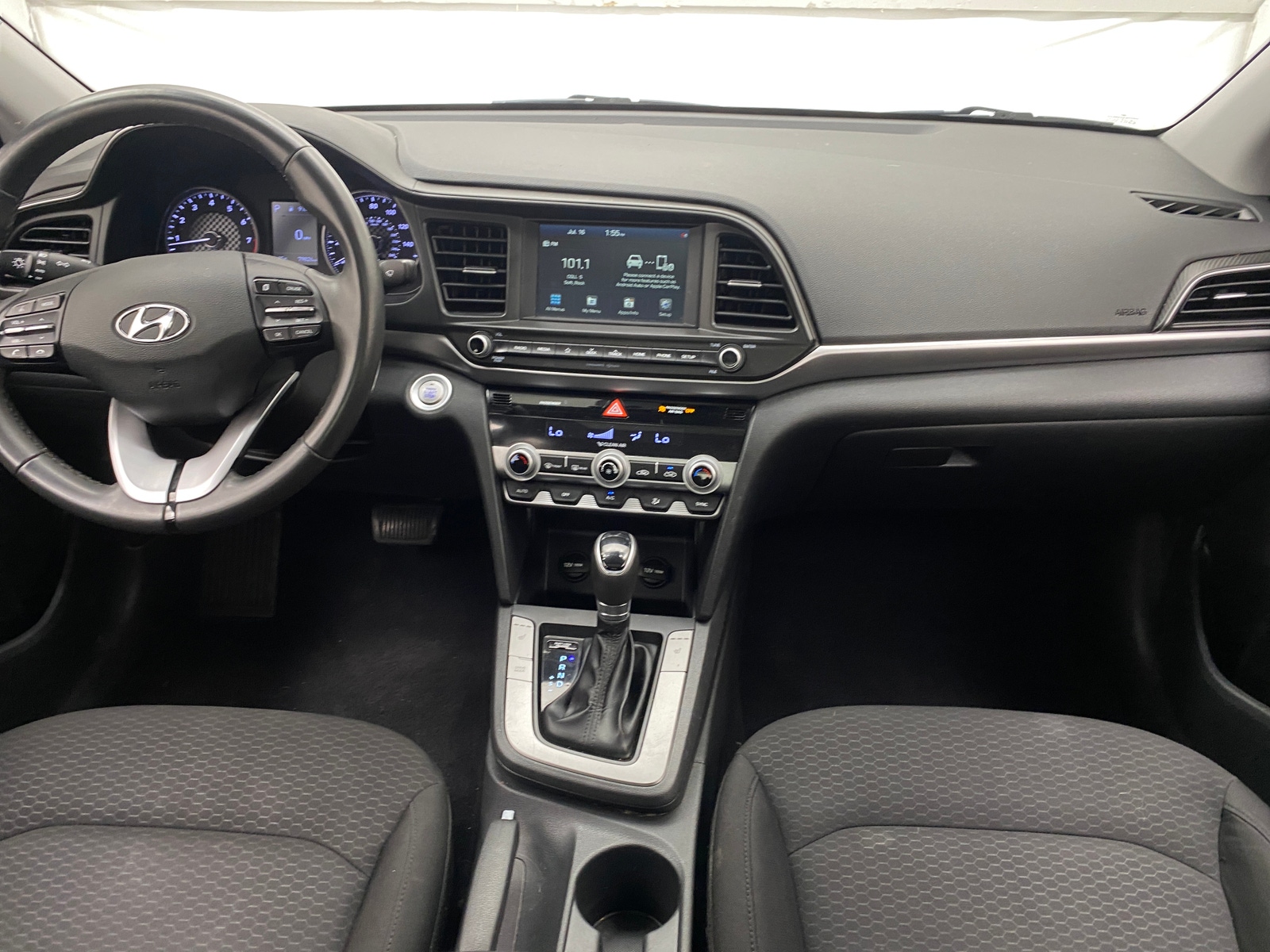 Thumbnail: 2020 Hyundai Elantra - 3
