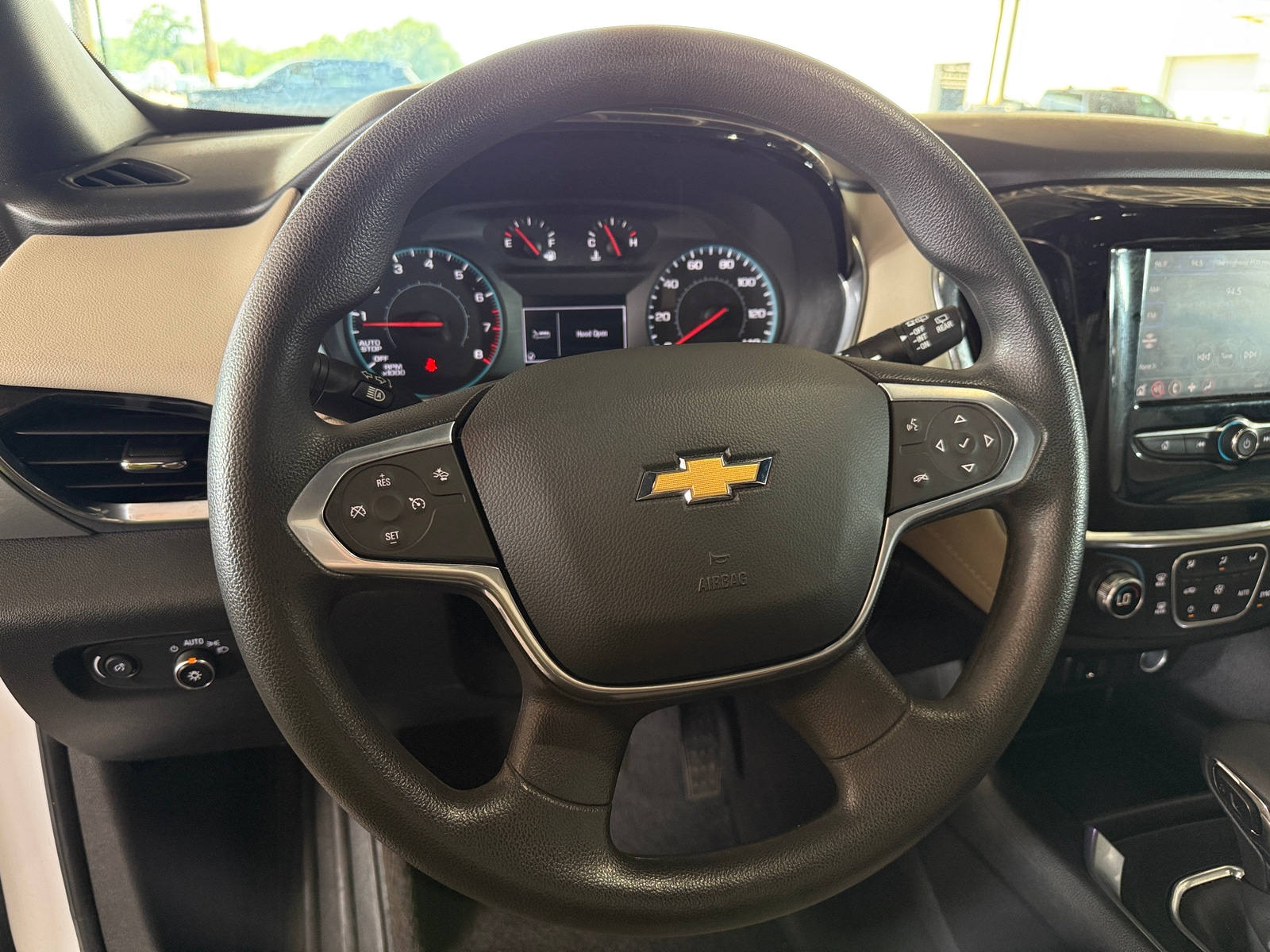 Thumbnail: 2022 Chevrolet Traverse - 5