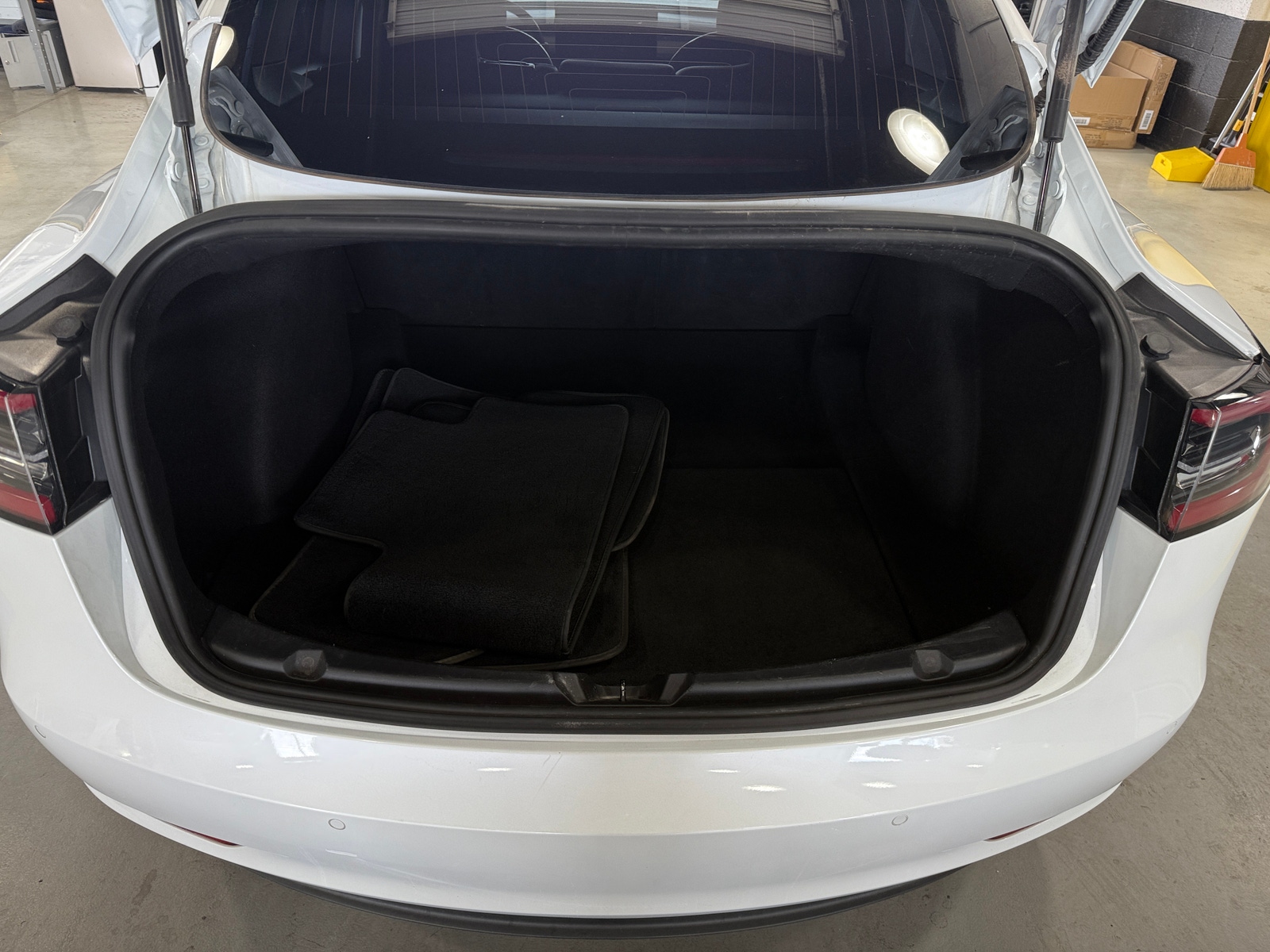 Thumbnail: 2019 Tesla Model 3 - 6