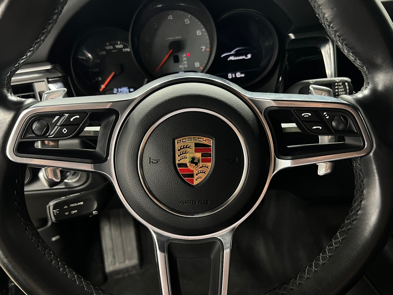Thumbnail: 2020 Porsche Macan - 4