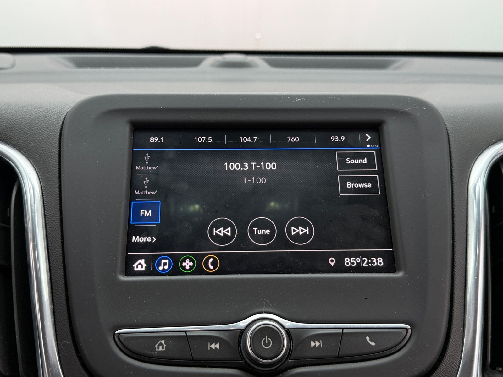 Thumbnail: 2021 Chevrolet Equinox - 4