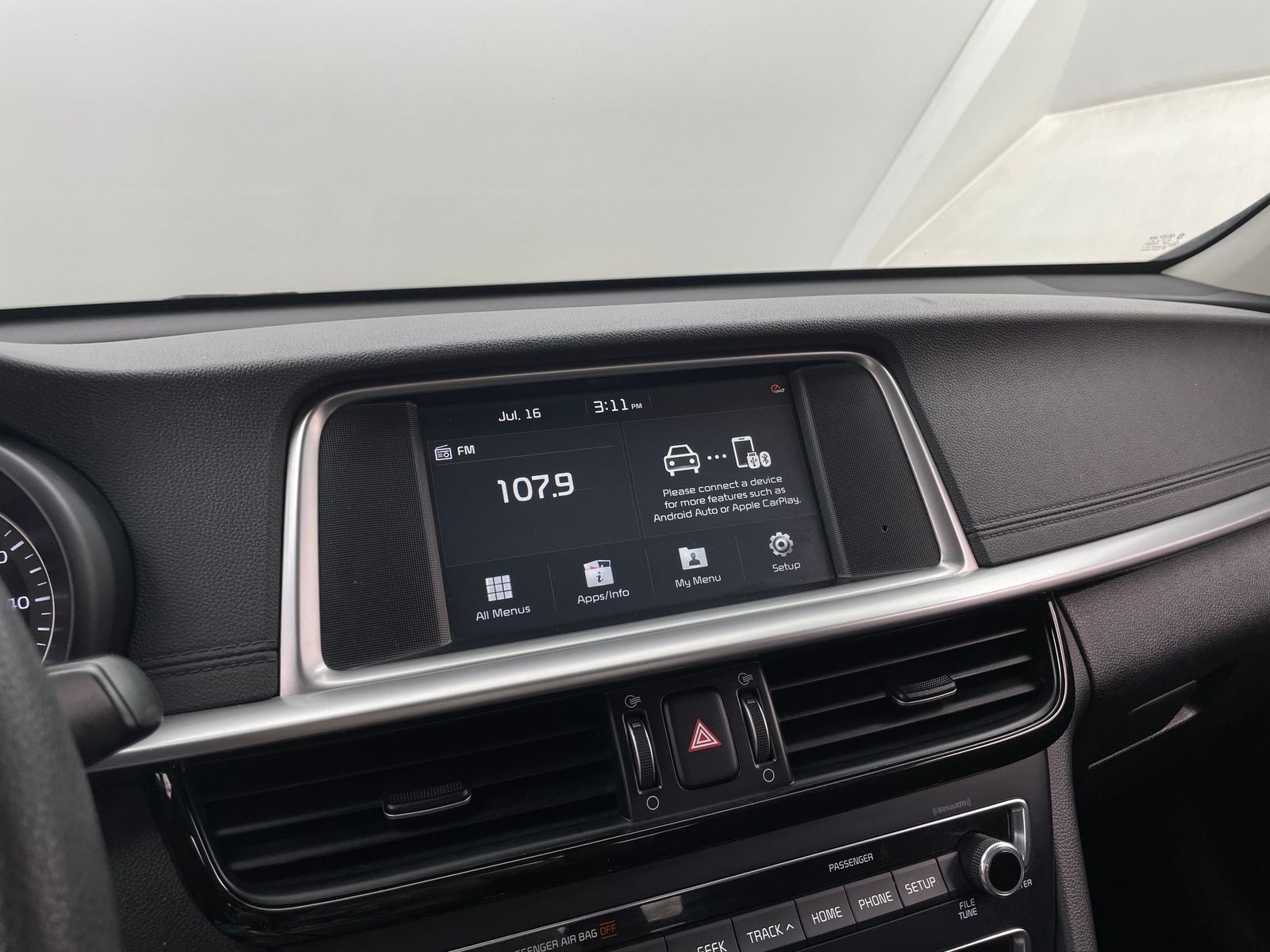 Thumbnail: 2020 Kia Optima - 4