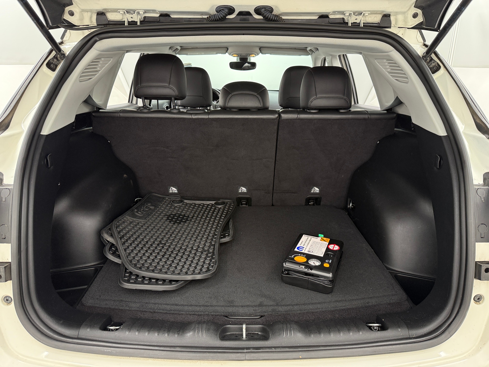 Thumbnail: 2019 Jeep Compass - 6