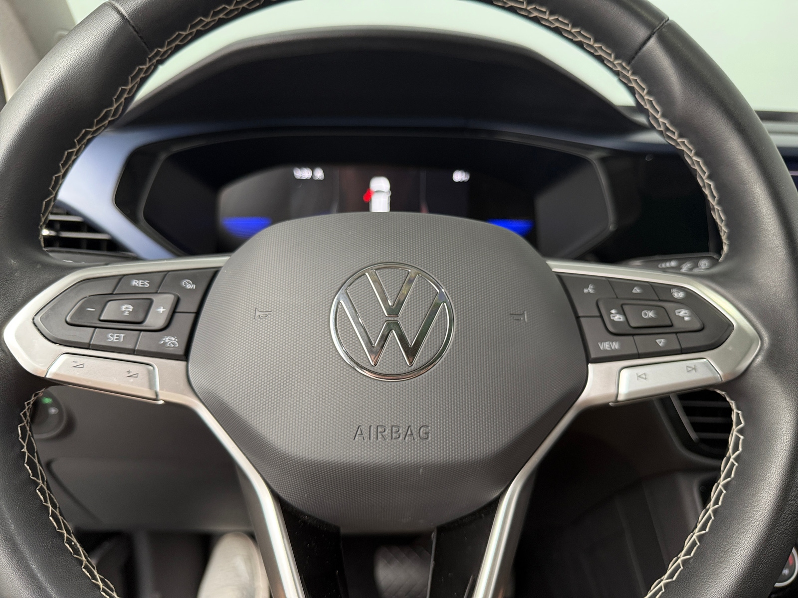Thumbnail: 2023 Volkswagen Taos - 5