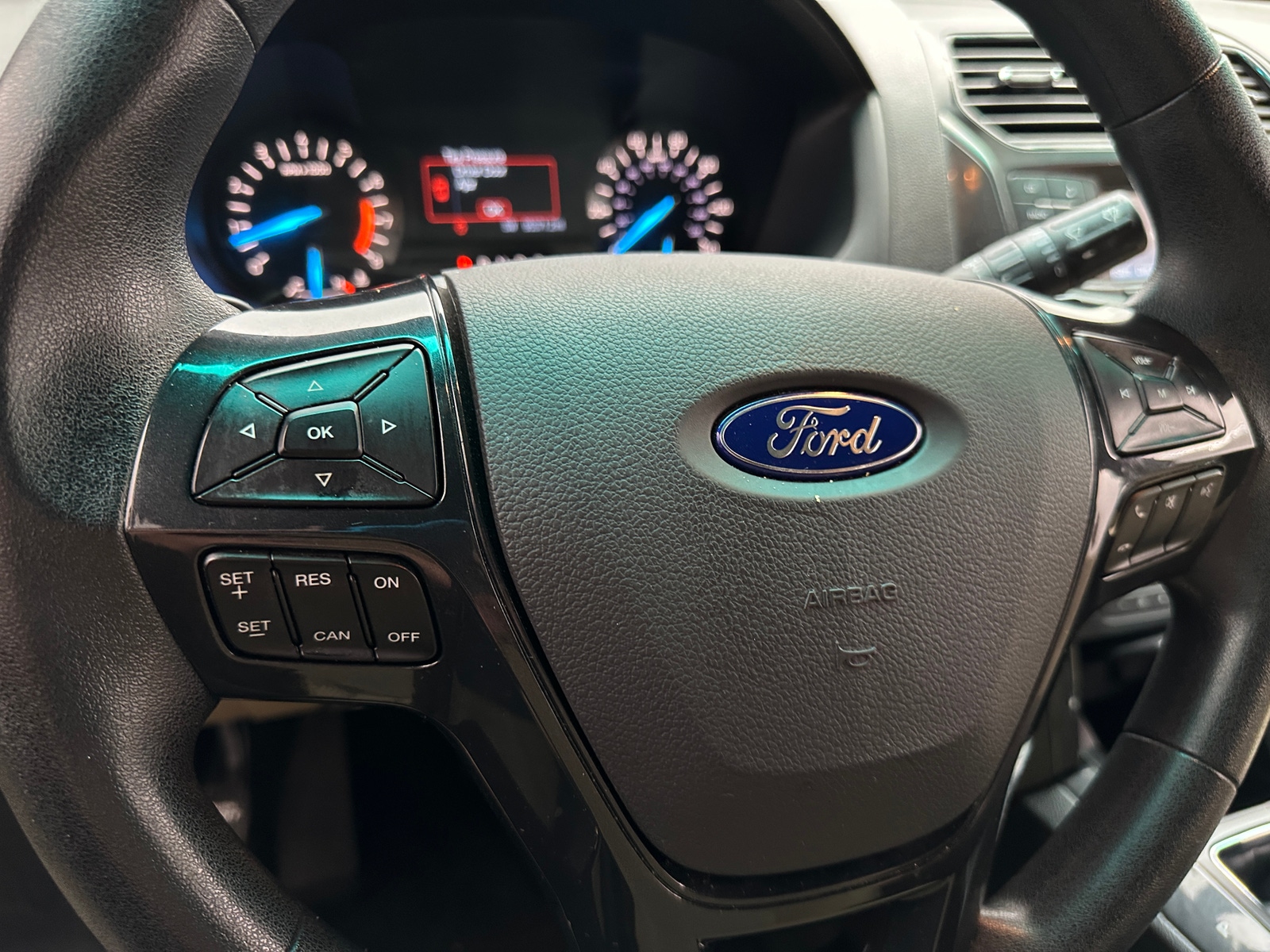 Thumbnail: 2016 Ford Explorer - 5