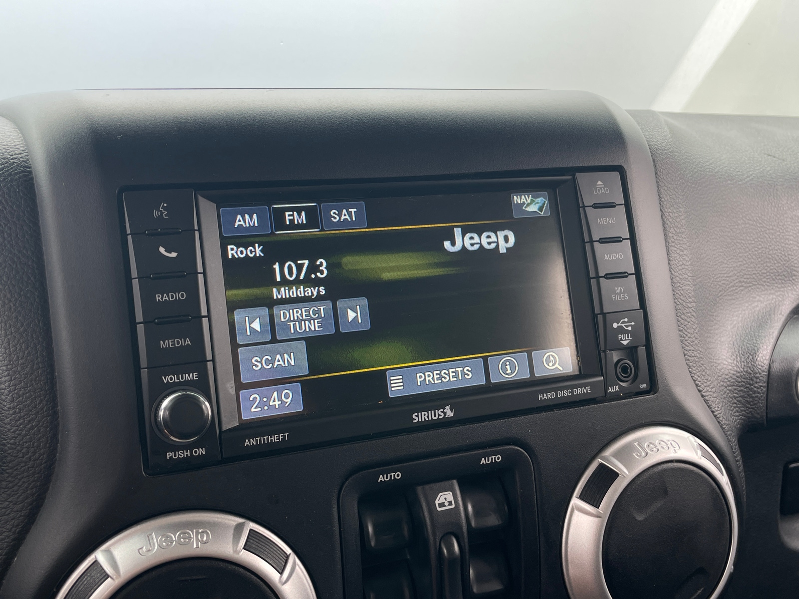 Thumbnail: 2016 Jeep Wrangler - 3