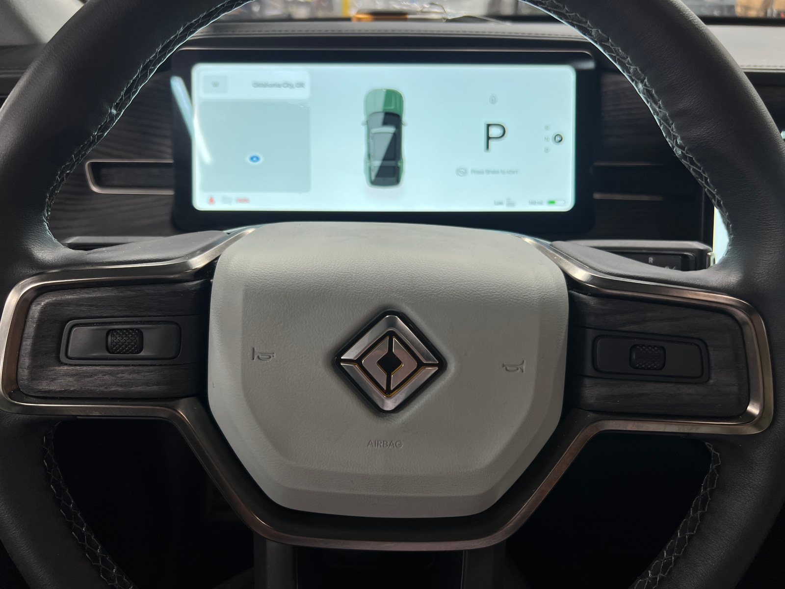 Thumbnail: 2023 Rivian R1S - 4