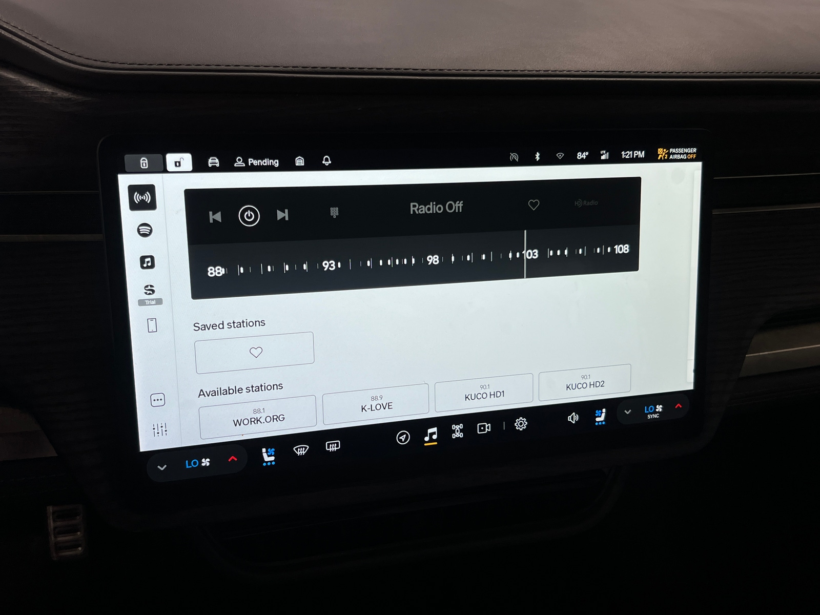 Thumbnail: 2023 Rivian R1S - 3