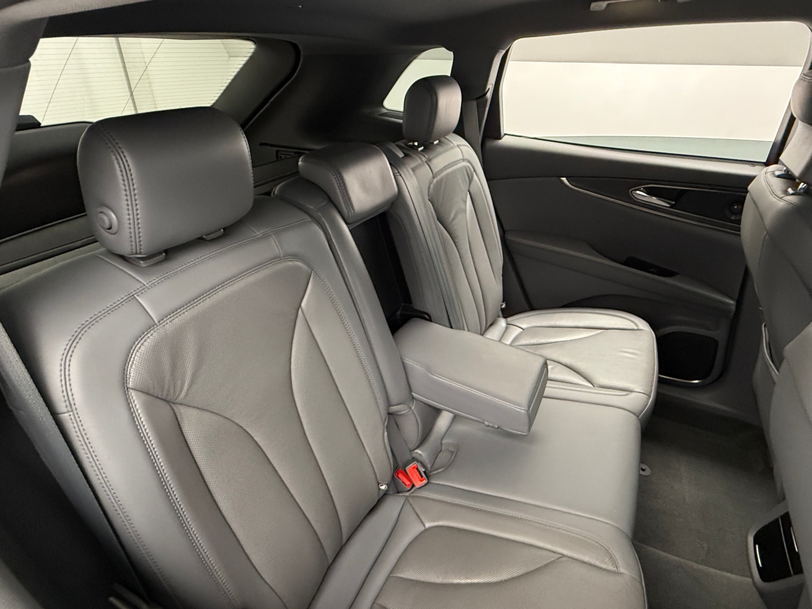 Thumbnail: 2019 Lincoln Nautilus - 5